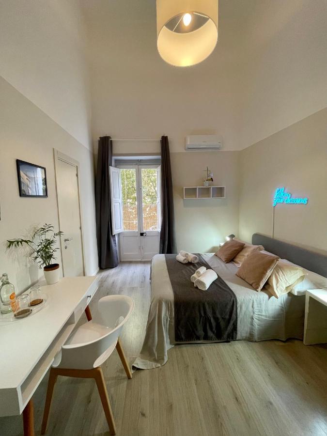 4 Balconi Rooms Paladini B&B E Appartamenti Лечче Экстерьер фото