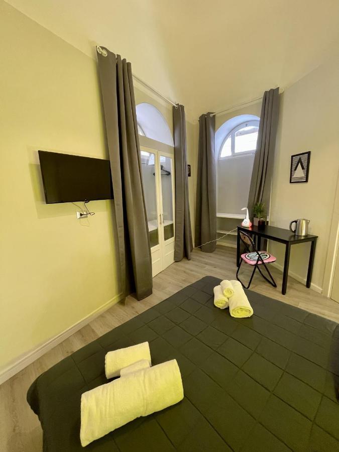 4 Balconi Rooms Paladini B&B E Appartamenti Лечче Экстерьер фото