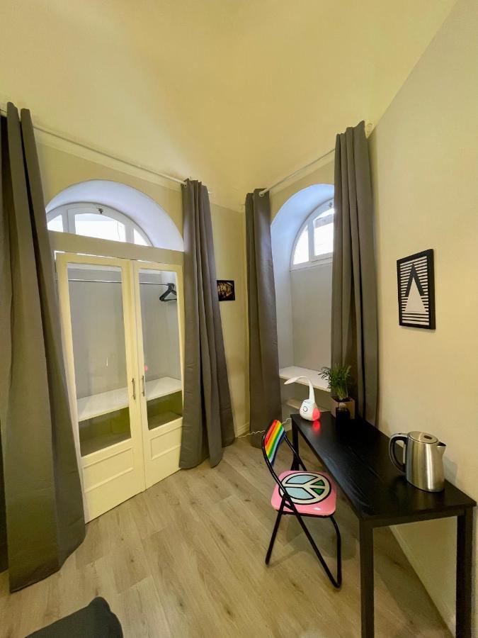4 Balconi Rooms Paladini B&B E Appartamenti Лечче Экстерьер фото