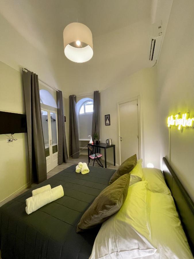 4 Balconi Rooms Paladini B&B E Appartamenti Лечче Экстерьер фото