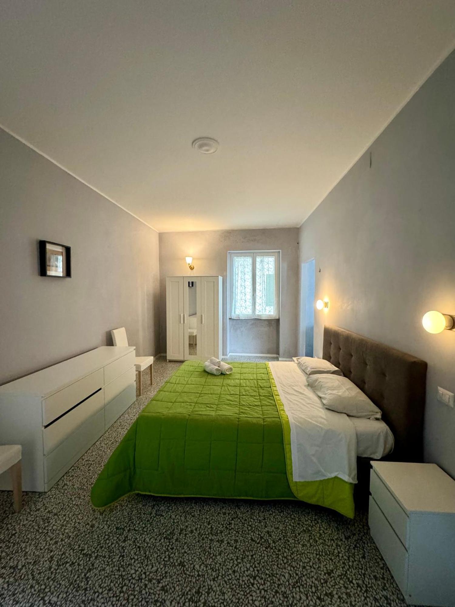 4 Balconi Rooms Paladini B&B E Appartamenti Лечче Экстерьер фото