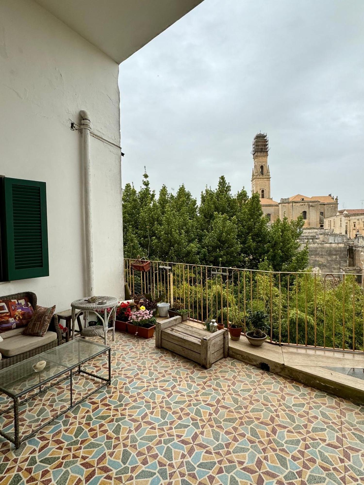 4 Balconi Rooms Paladini B&B E Appartamenti Лечче Экстерьер фото