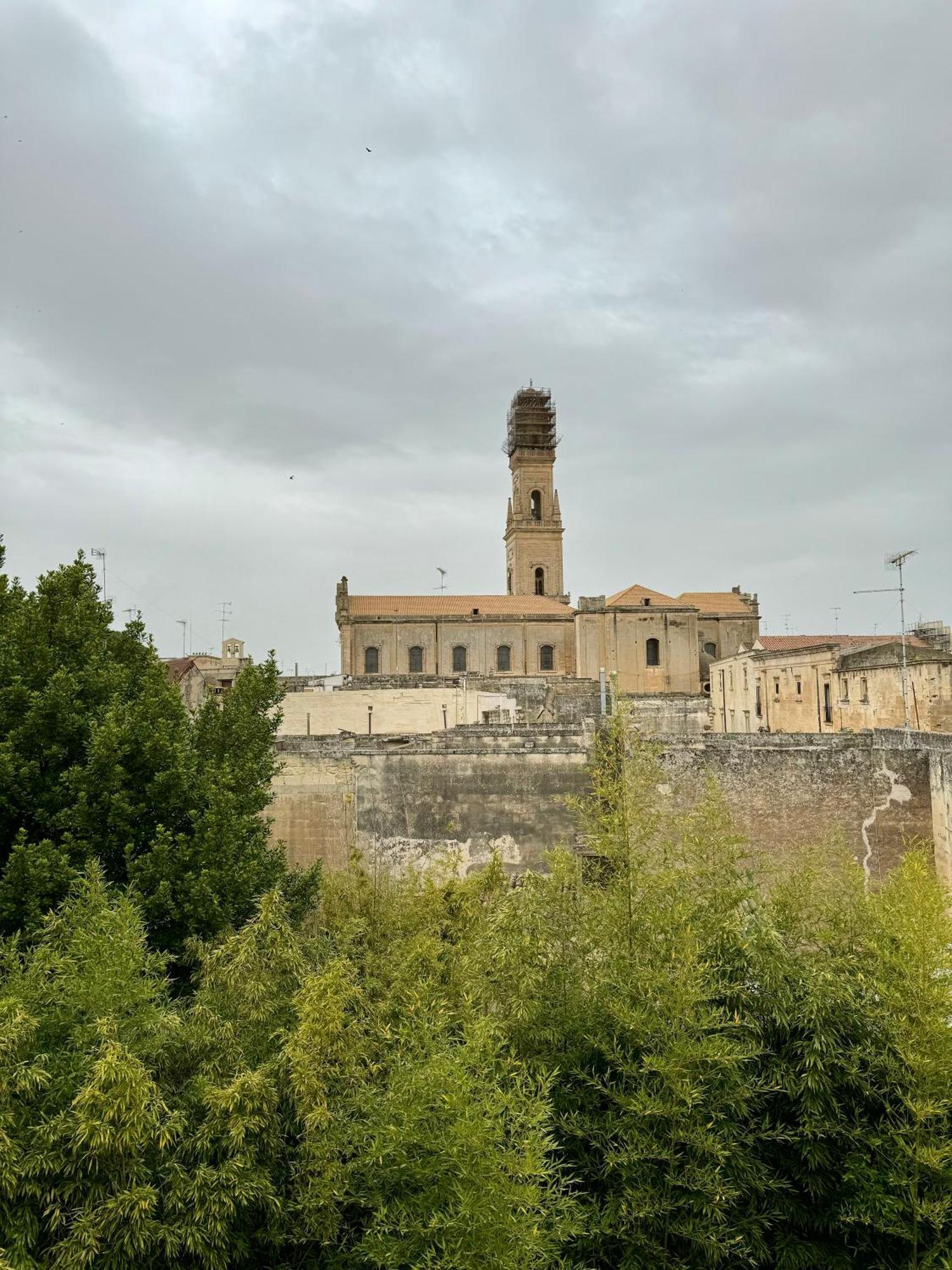 4 Balconi Rooms Paladini B&B E Appartamenti Лечче Экстерьер фото